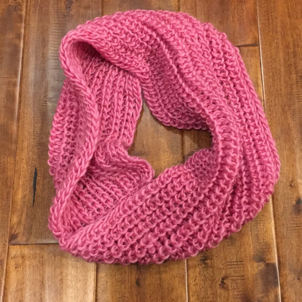NWOT Pink Knit Infinity Scarf